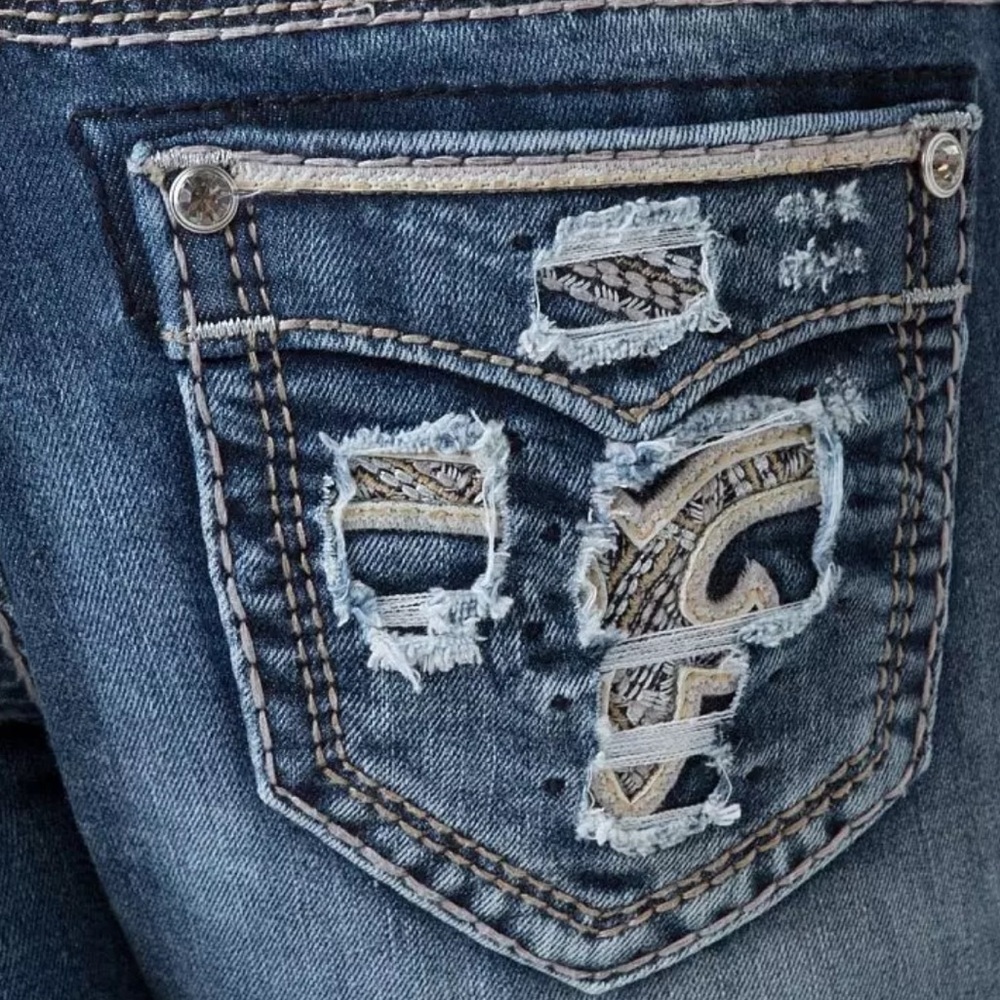 Rock Revival Sapphire